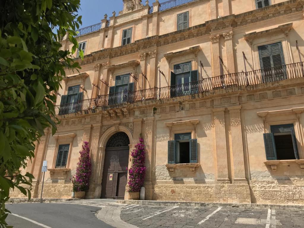 Landolina Palace Hotel Noto Eksteriør billede